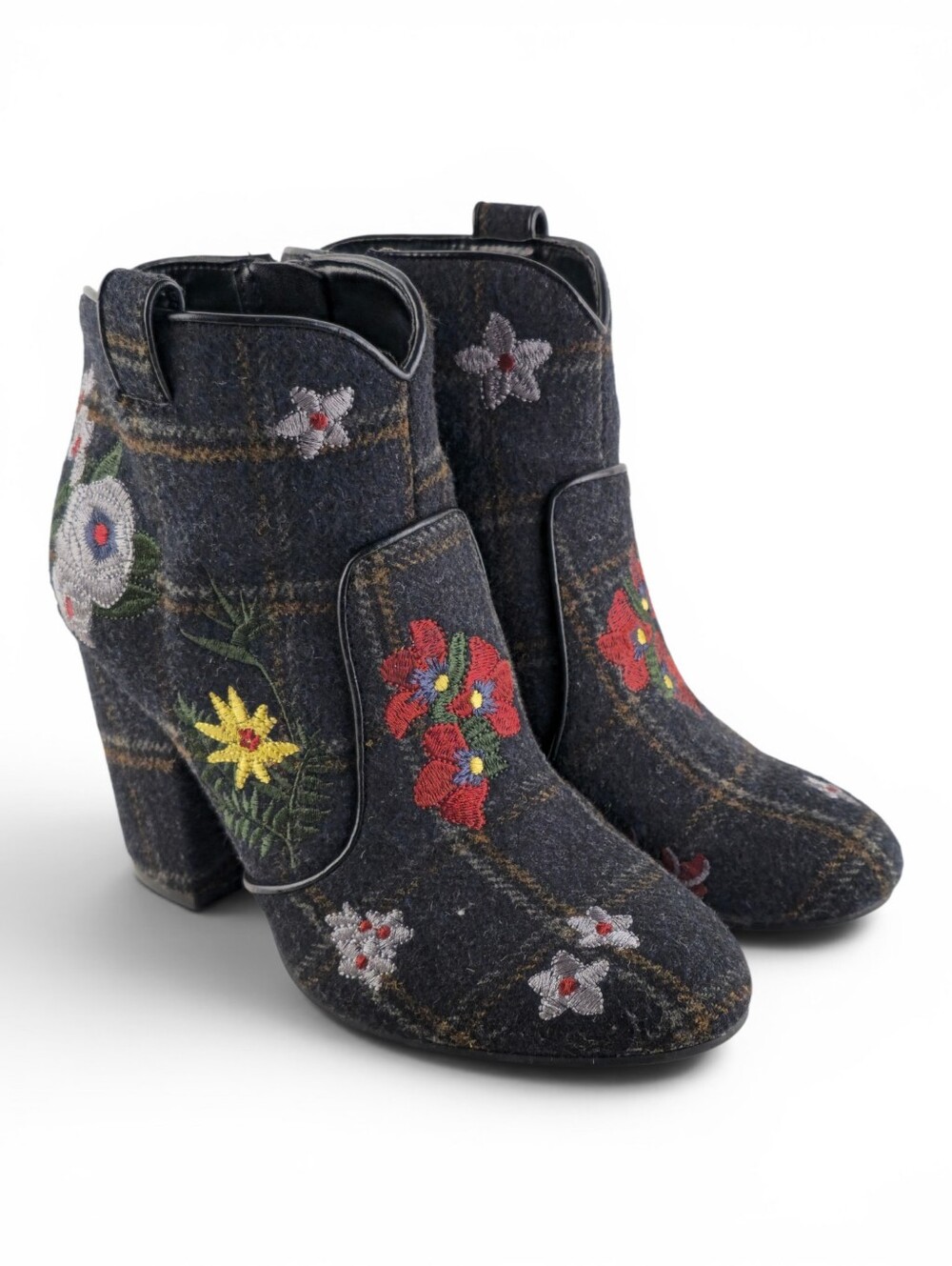 Indigo Rd Women's Juke Floral Embroidered Plaid Block Heel Booties Blue 6.5 - Picture 2 of 16
